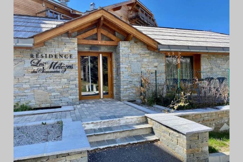 Appartement De Charme Dans Residence Avec Piscine La Joue Du Loup Saint-Étienne-en-Dévoluy Exteriör bild