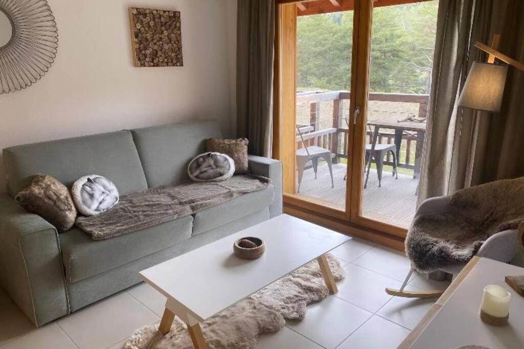 Appartement De Charme Dans Residence Avec Piscine La Joue Du Loup Saint-Étienne-en-Dévoluy Exteriör bild