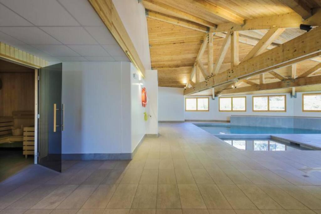 Appartement De Charme Dans Residence Avec Piscine La Joue Du Loup Saint-Étienne-en-Dévoluy Exteriör bild